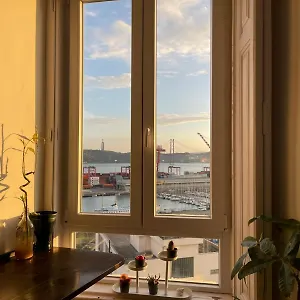 Embassy Arriaga Private Elegance In Stylish Shared Lisbon